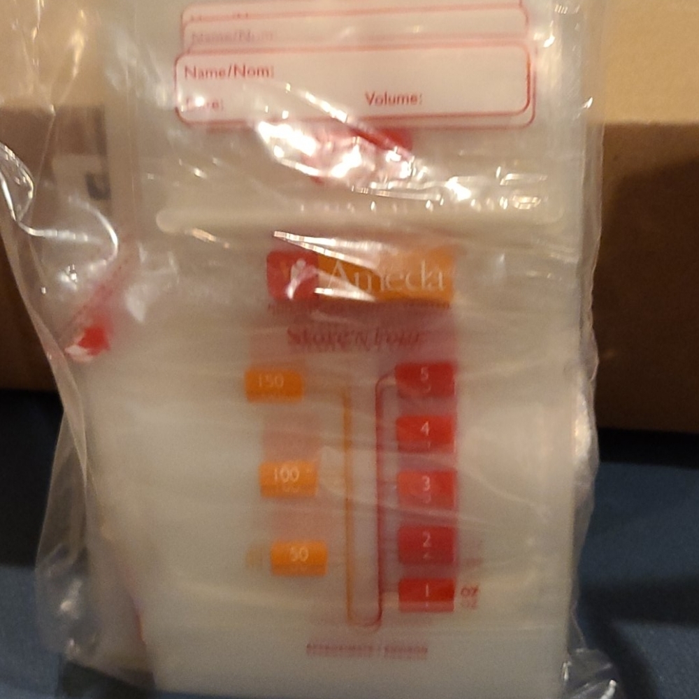 150 Ameda Store 'N Pour Breast Milk Storage Bags - Picture 2 of 2
